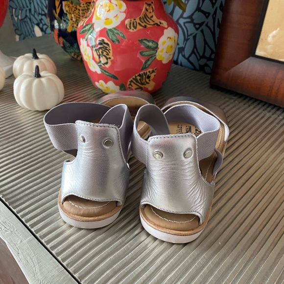 Silver Sorel Ella Sandals - Picture 5 of 7